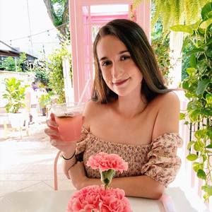 Meet your Posher, Alisa